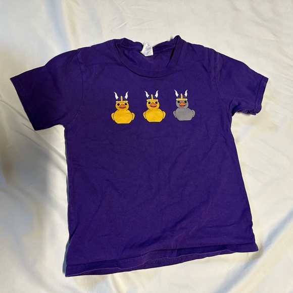 Kids NFL Minnesota Vikings long sleeve shirt plus bonus short sleeve tee - Picture 2 of 2